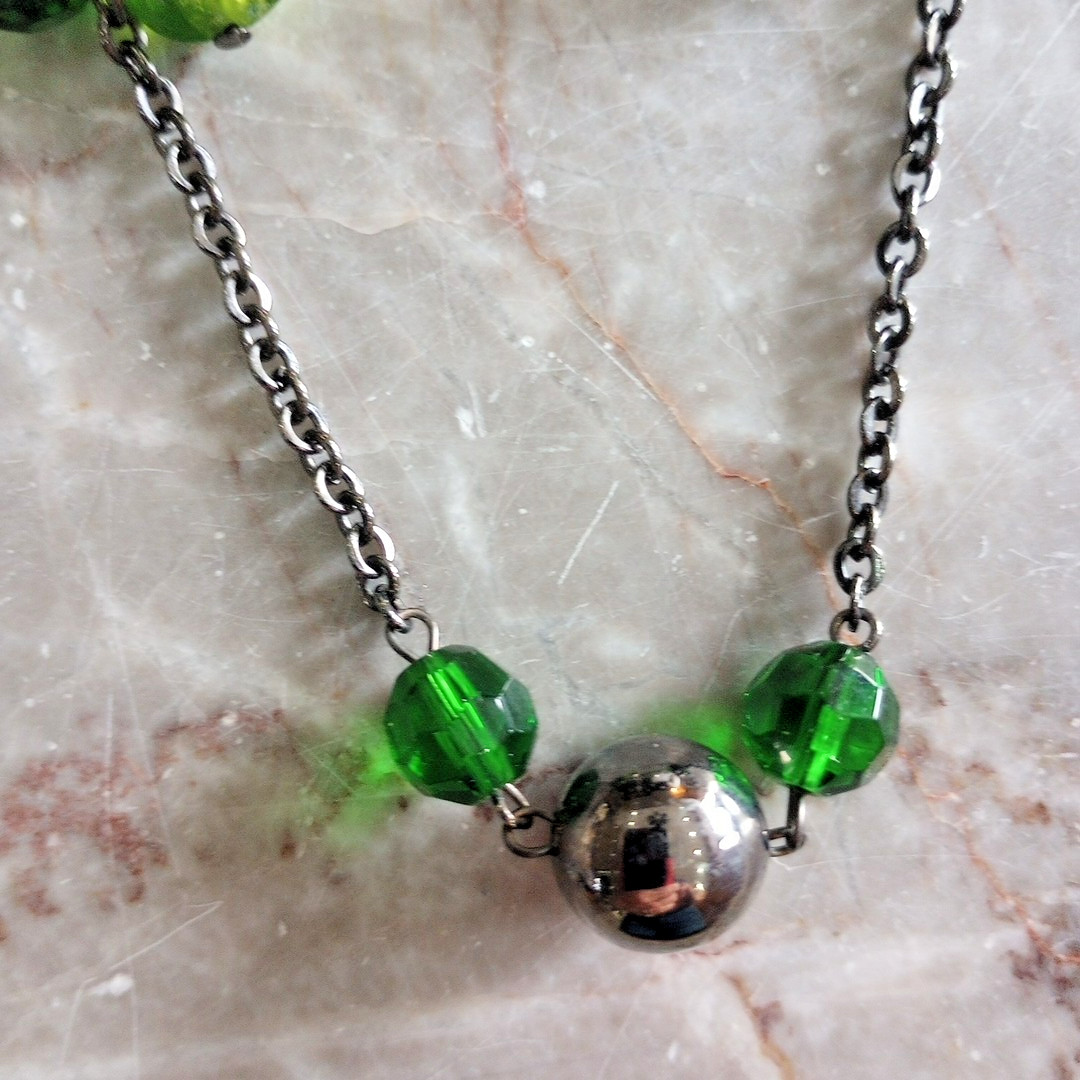 Vintage Green Beaded Necklace Bracelet And Earring Set Statement Piece, unsigned
