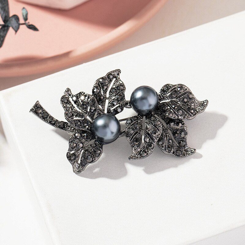 Vintage Brooch Pin Fashion Corsage Personality Clothing Accessories Jewelry