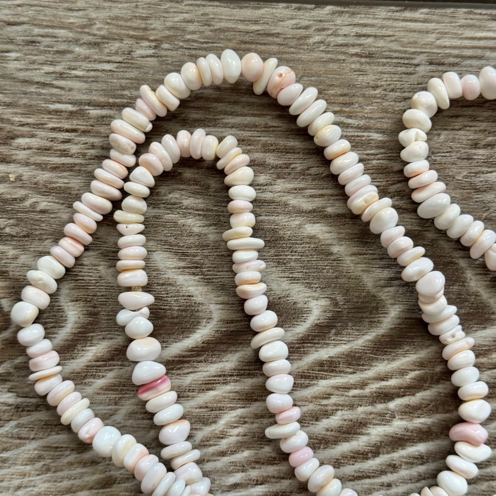 Pink & White Polished Shell Beaded Wire Over The Head Necklace