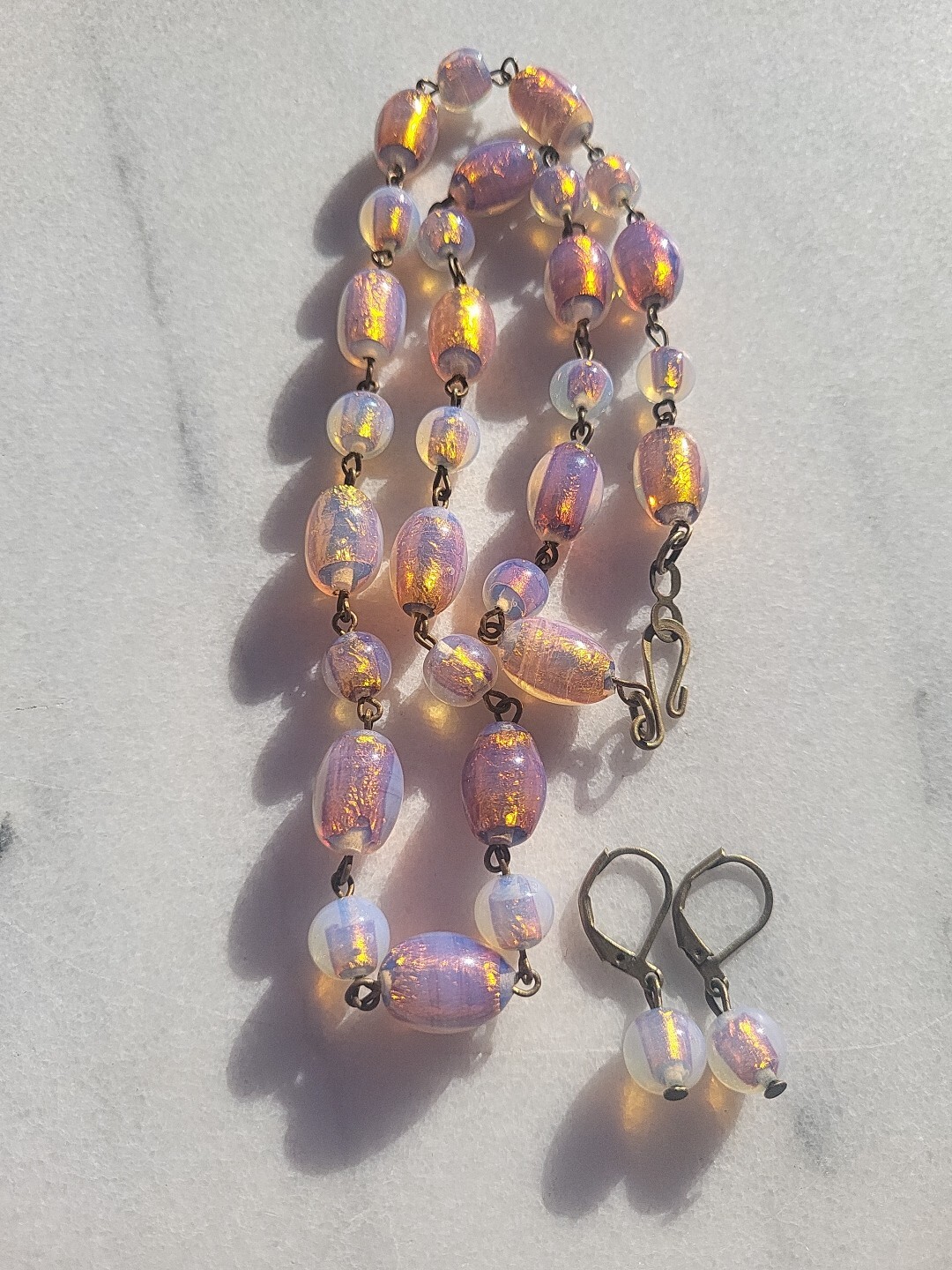 RARE ANTIQUE FIREY OPAL GOLD FOIL MILKY LILAC PINK GLASS BEAD WIRE NECKLACE SET