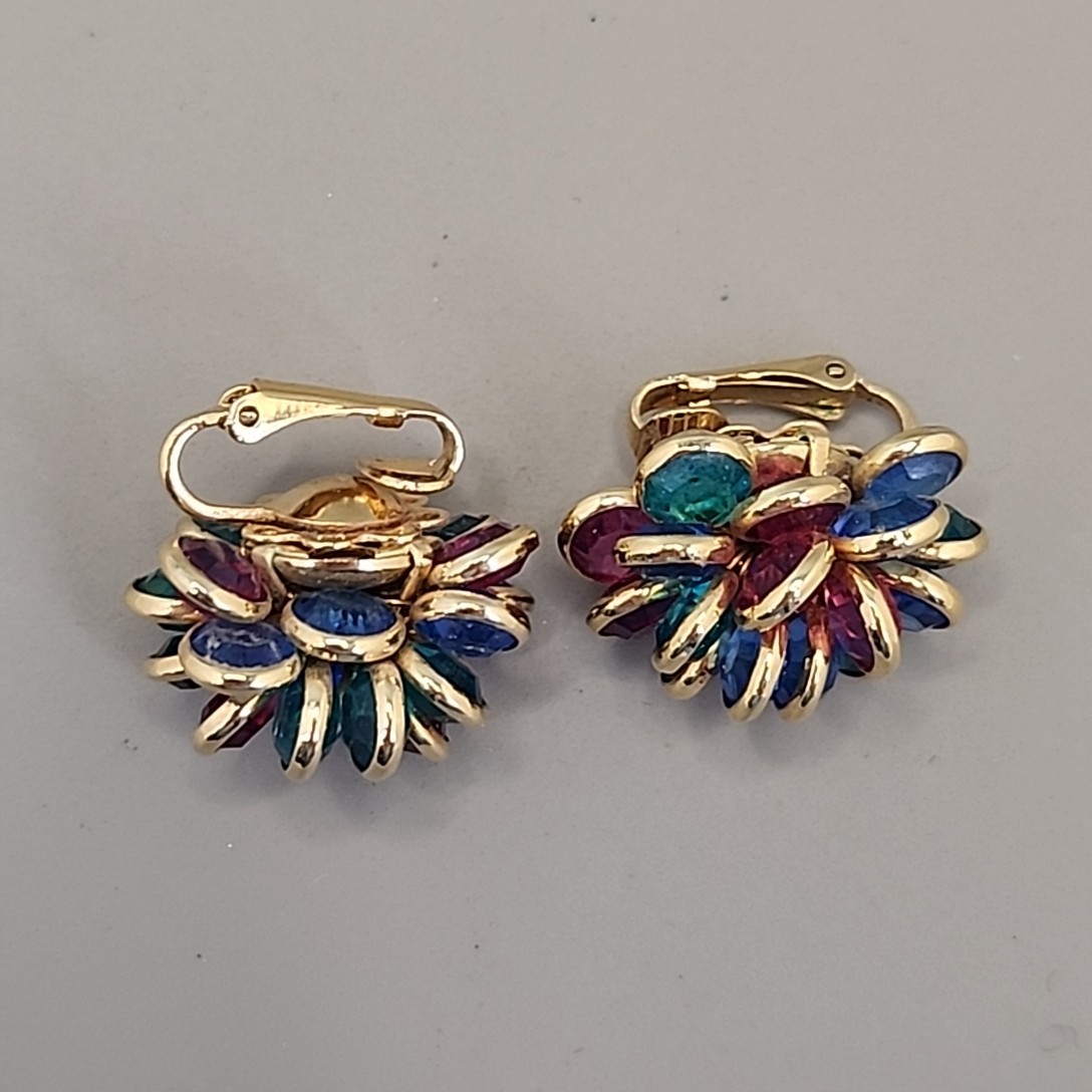 Vintage Open Bezel Clip On Earrings Gold Tone Layered Multicolor 3/4″