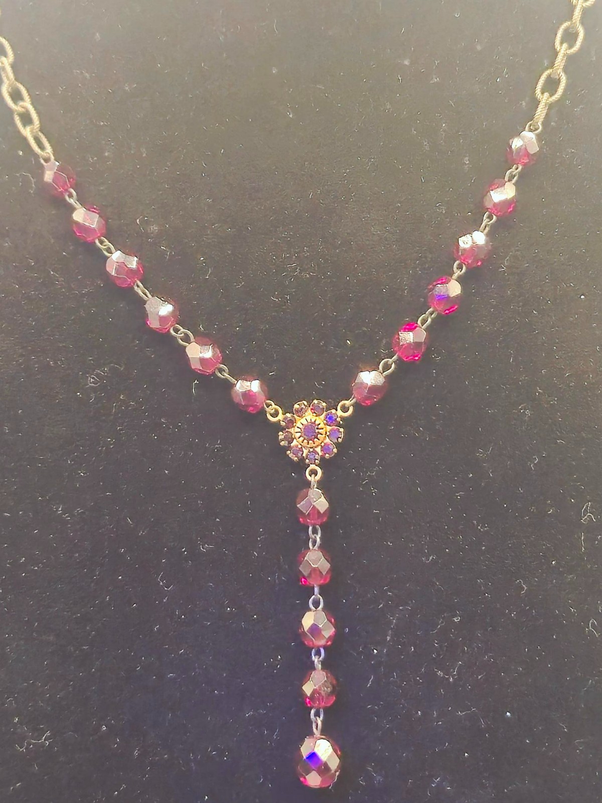 Vintage Ruby Red Glass Bead Y Necklace Gold Tone Floral Crystal Lariat Unsigned