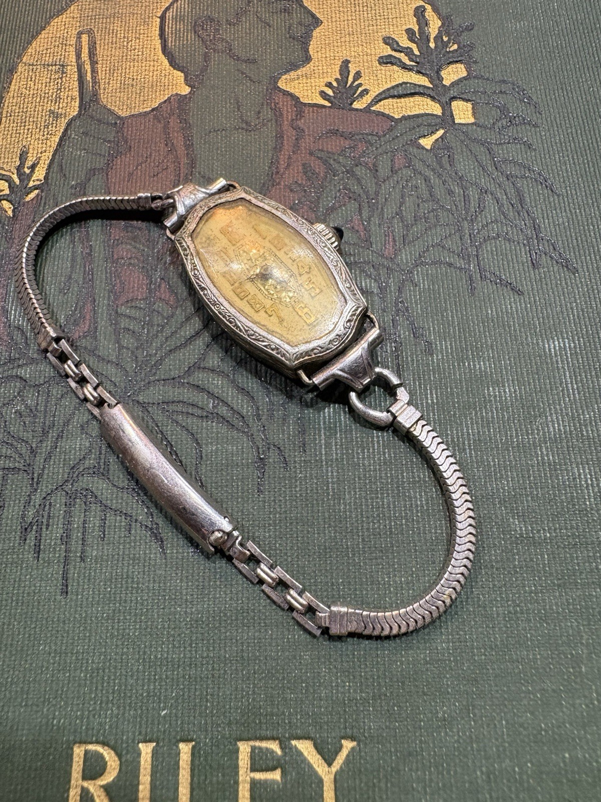 Antique ART DECO Ladies Wrist Watch FONTAIN WATCH CO. non Working