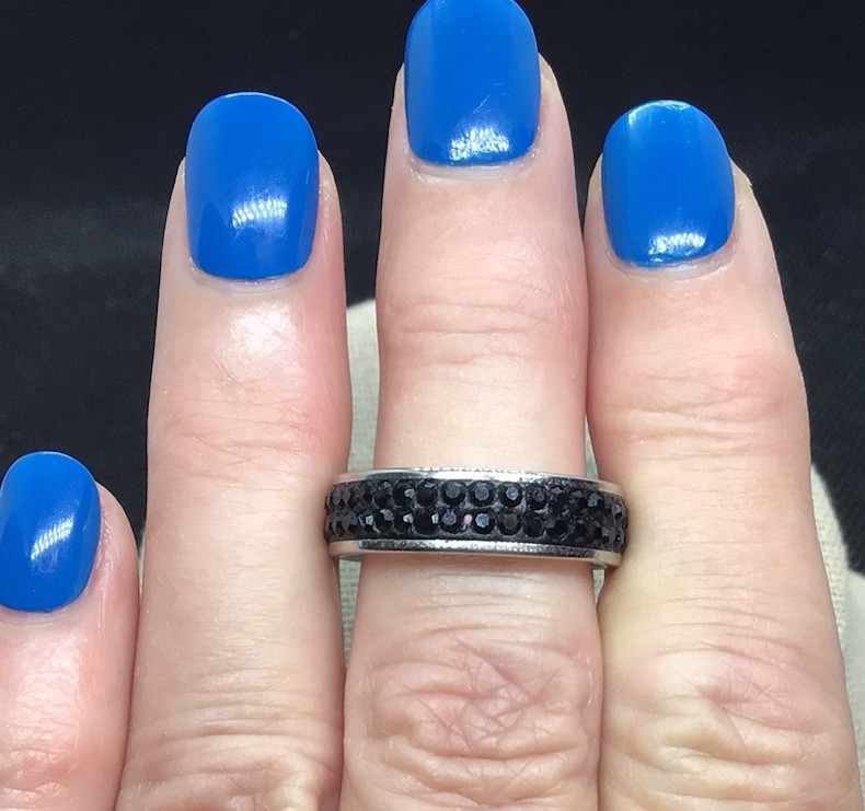 Vintage Silver Tone Costume Black Rhinestone Band Sz 8.25 G744