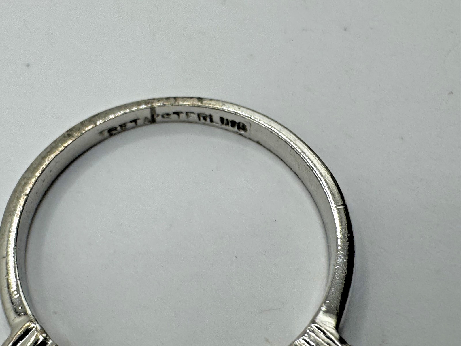 STERLING SILVER 925 RING SIZE 6.25 ROUND CENTER W/ BAGUETTE ACCENTS CLEAR STONES