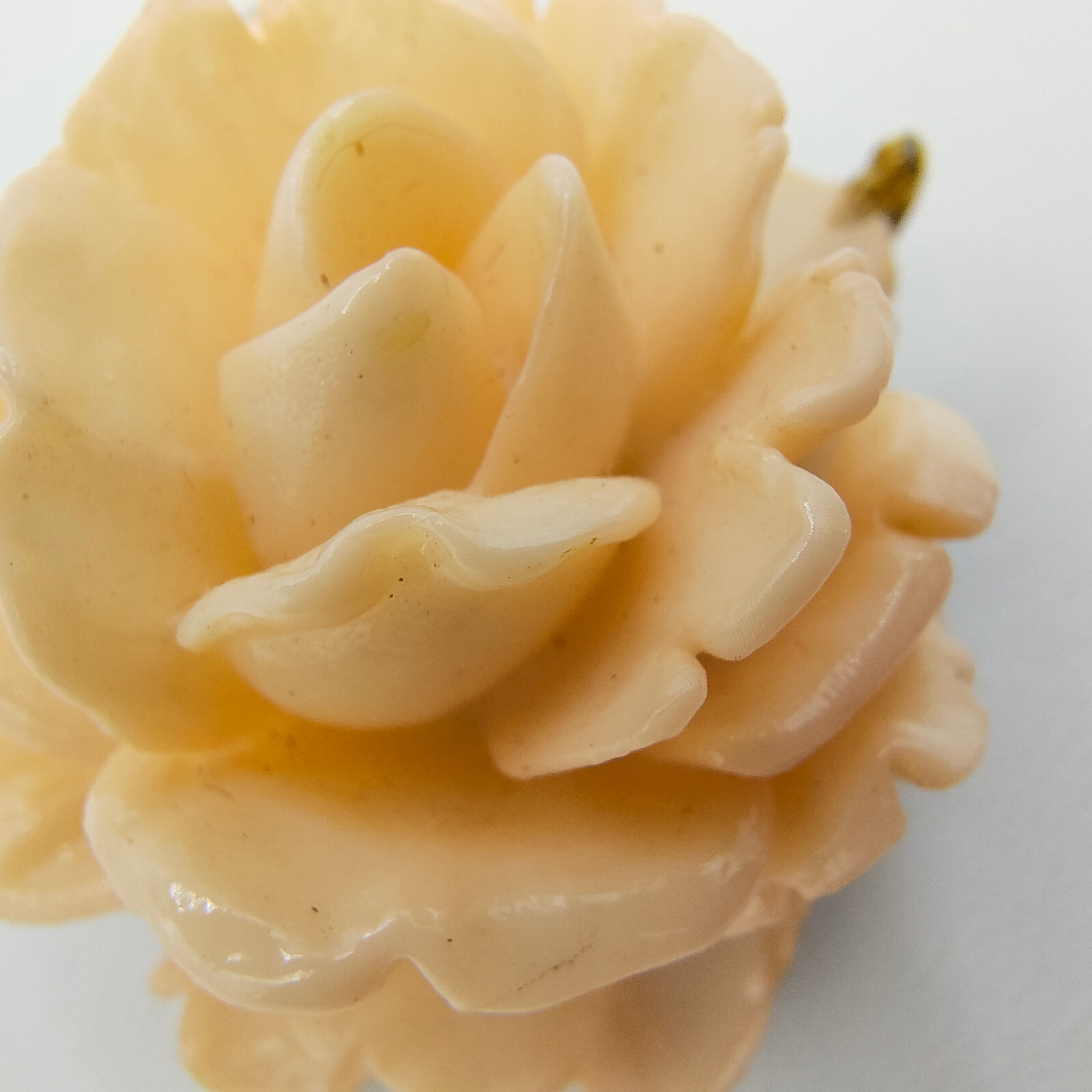 Vintage Blush Pink Rose Brooch Pin Resin Gold Tone Floral Flower Romantic