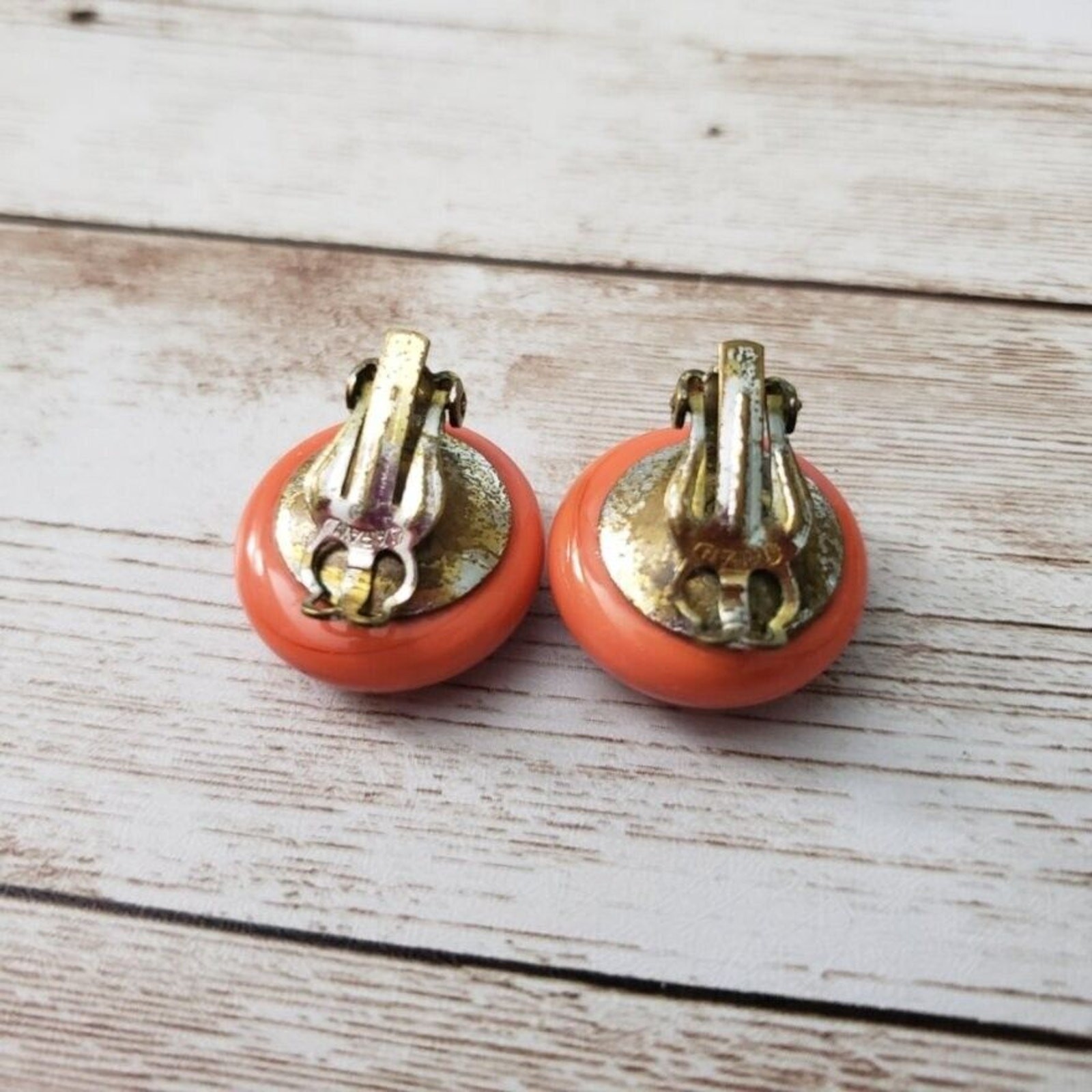 Vintage Clip On Earrings – Spotted Orange Circle