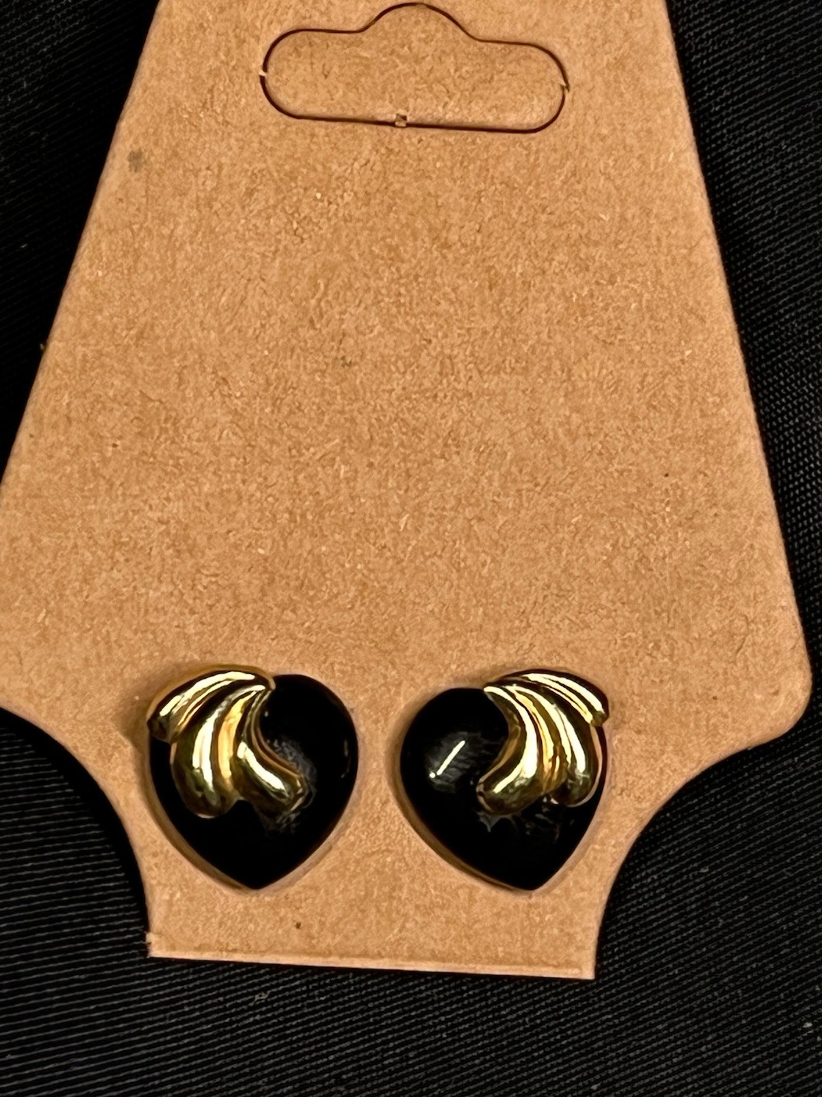 VINTAGE 1/20th 12K GOLD FILLED ONYX HEART STUD EARRINGS