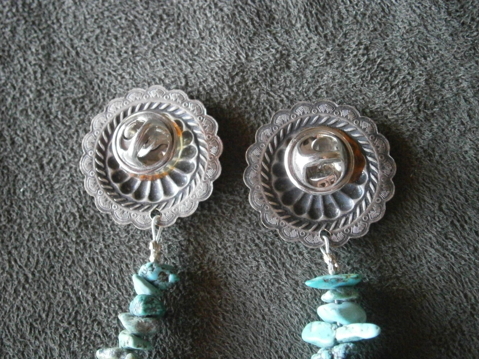 Silvertone Southwestern Theme Turquoise Chips Sweater Dress Clip Collar Pin 30g