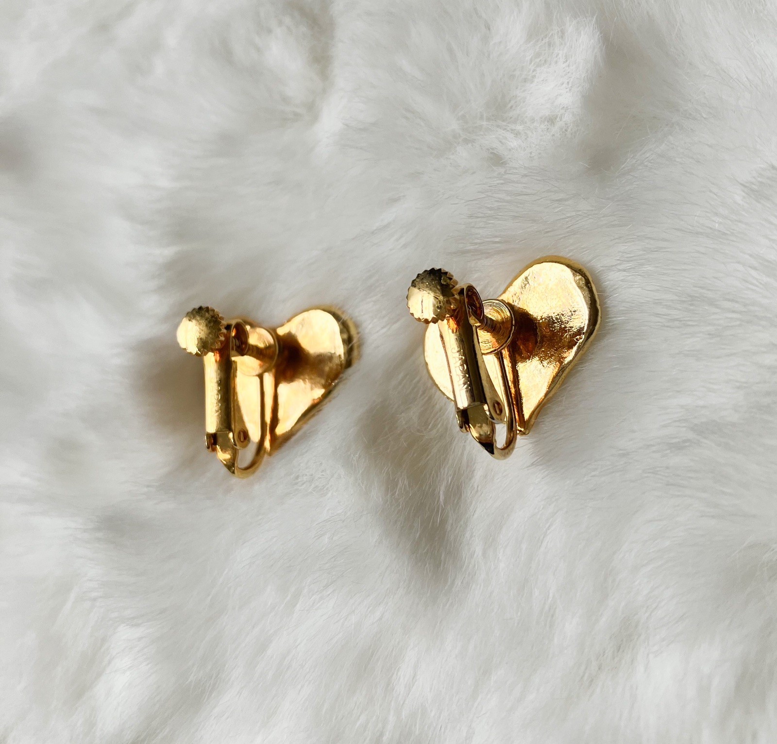 vintage Moschino Logo Cute Heart Clip On earrings Gold Tone Rare Japan exclusive