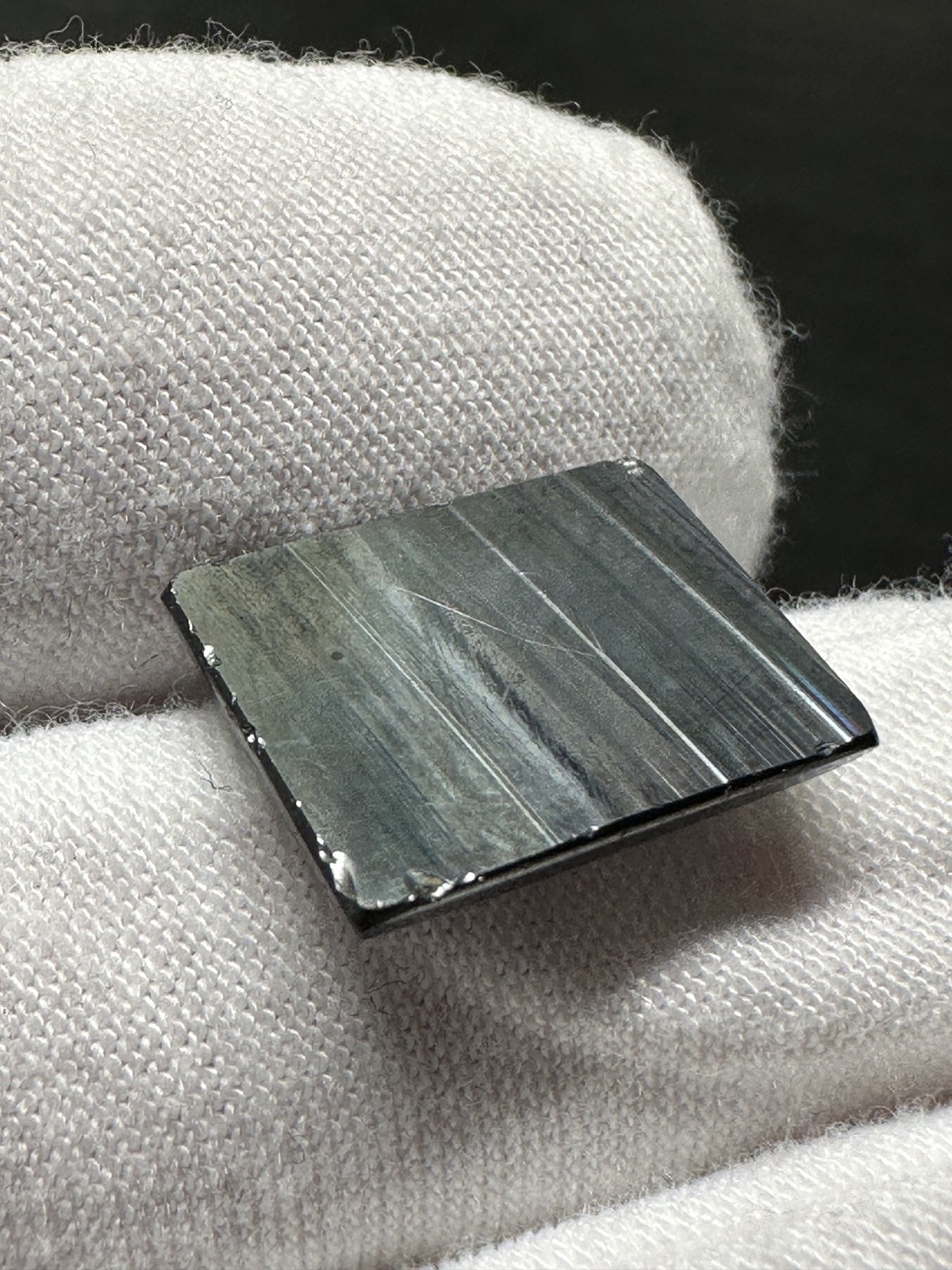 VINTAGE INTAGLIO WARRIOR ON METALLIC BLACK (HEMATITE?) LOOSE RECTANGLE N338