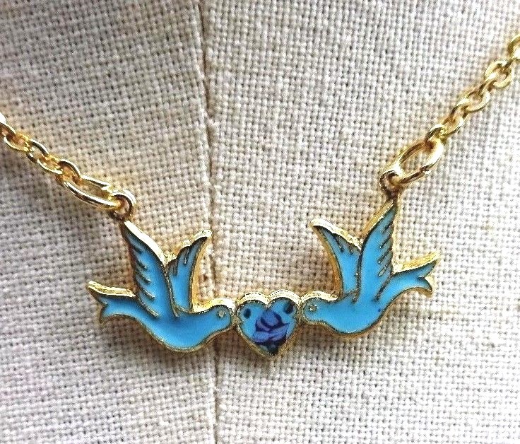 Sarah coventry Vintage Necklace Guilloche Blue Bird Enamel Rose Girl NOS #1181C