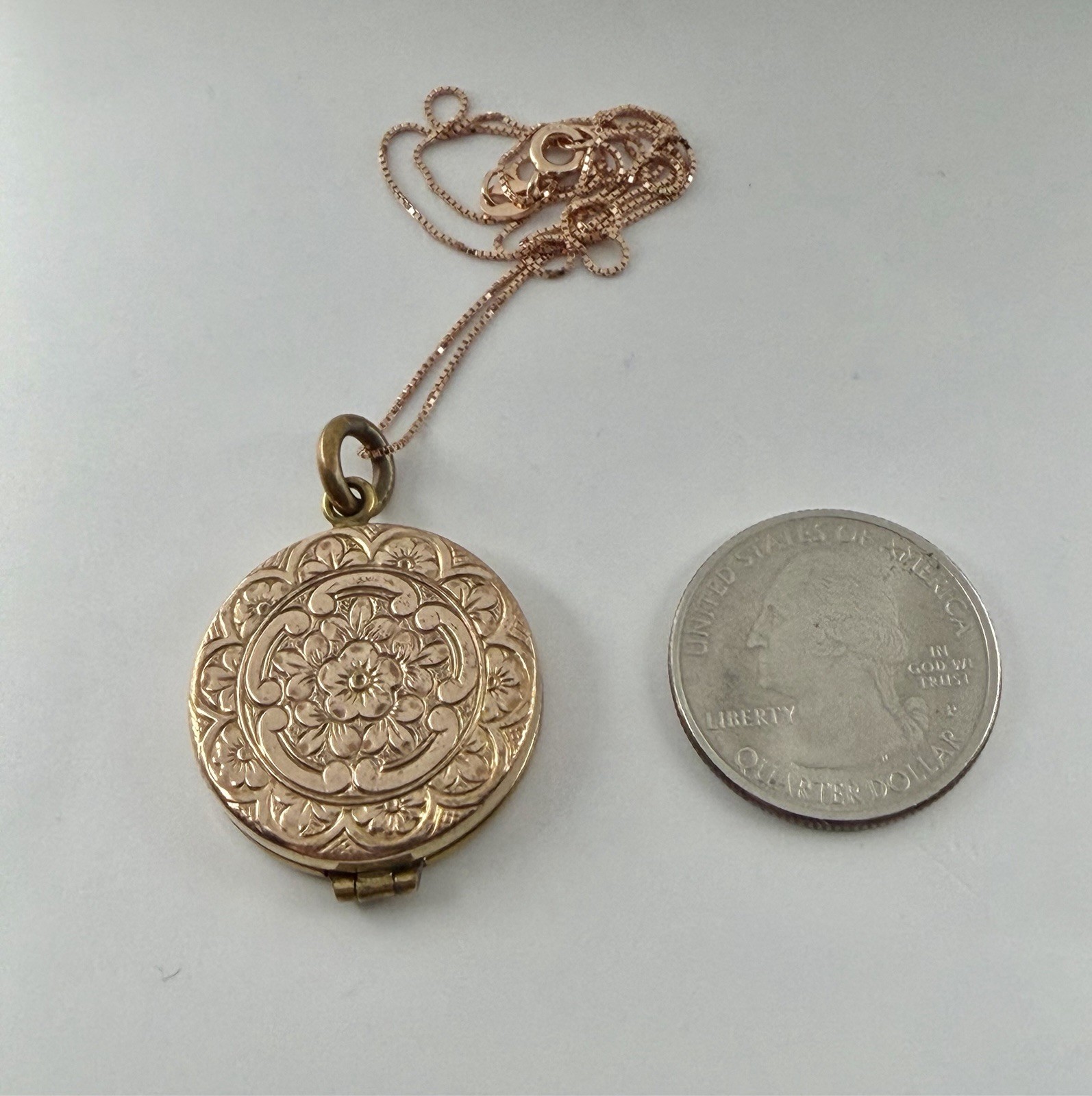 Antique Double Sided Rose Rolled Gold Flowers & Ribbon Design Locket Necklace