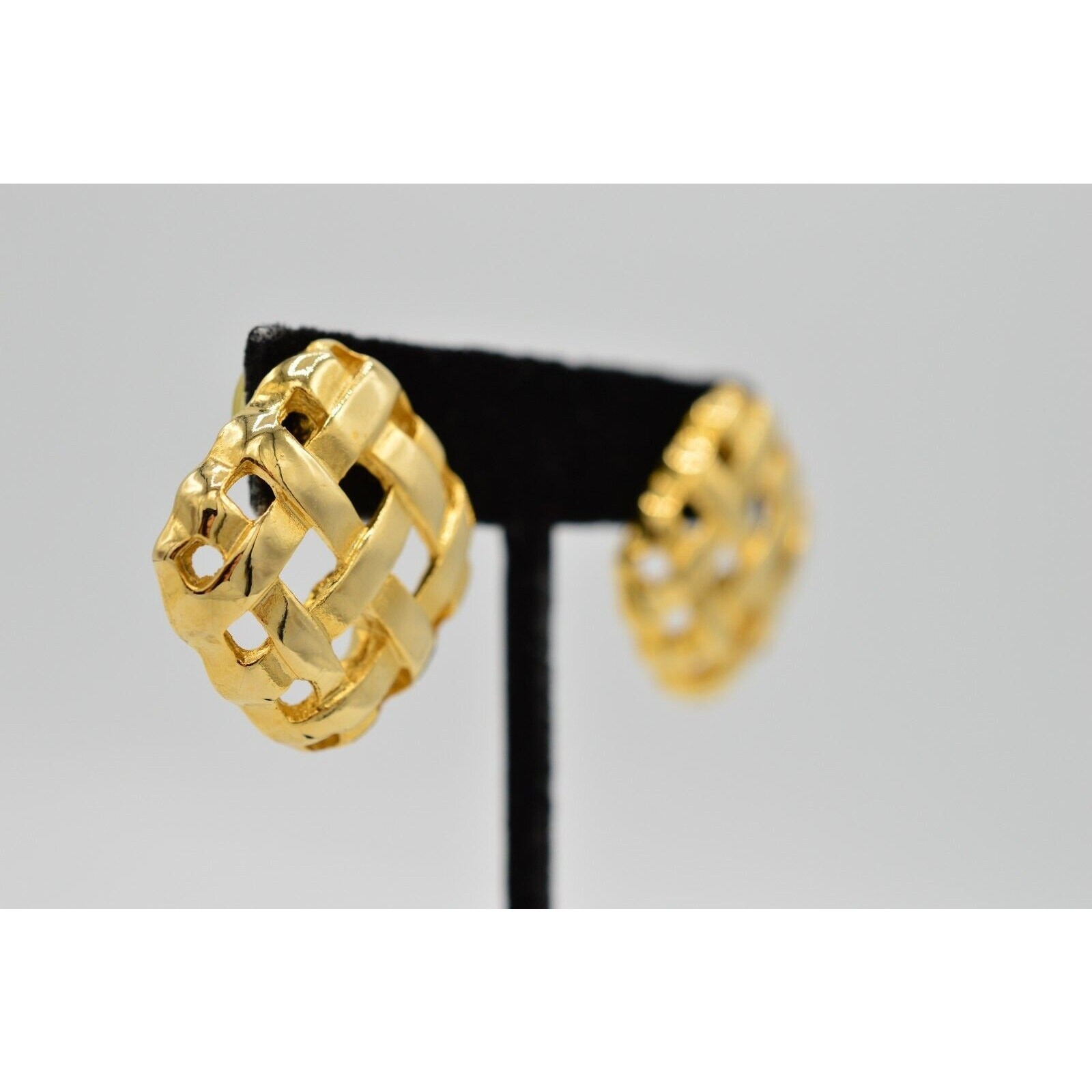 Vintage Openwork Quilted Earrings Pierced Gold Tone Geometric 1.25″ NOS 1980s 9C