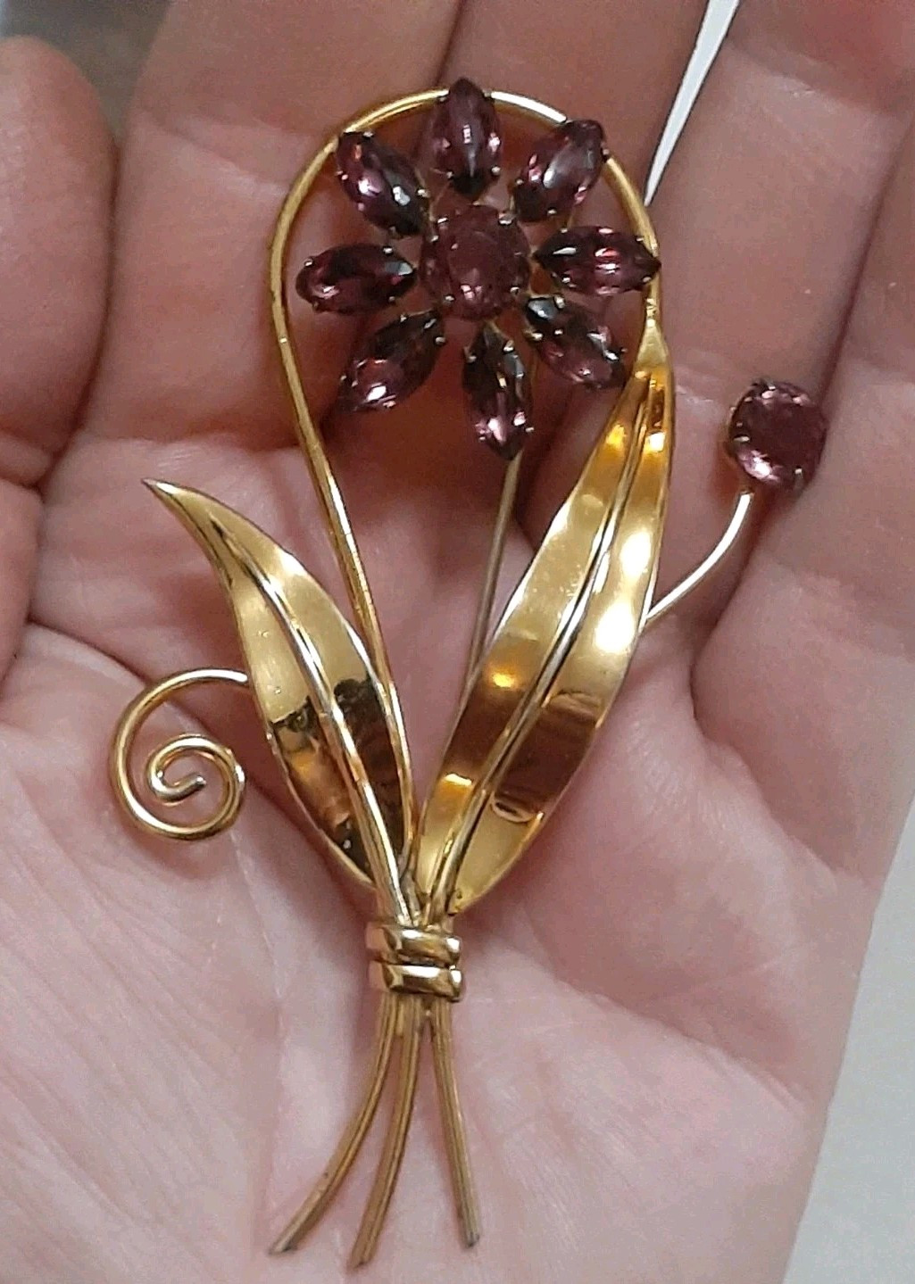 Sterling silver gold plated prong set purple glass flower & stem leaf brooch