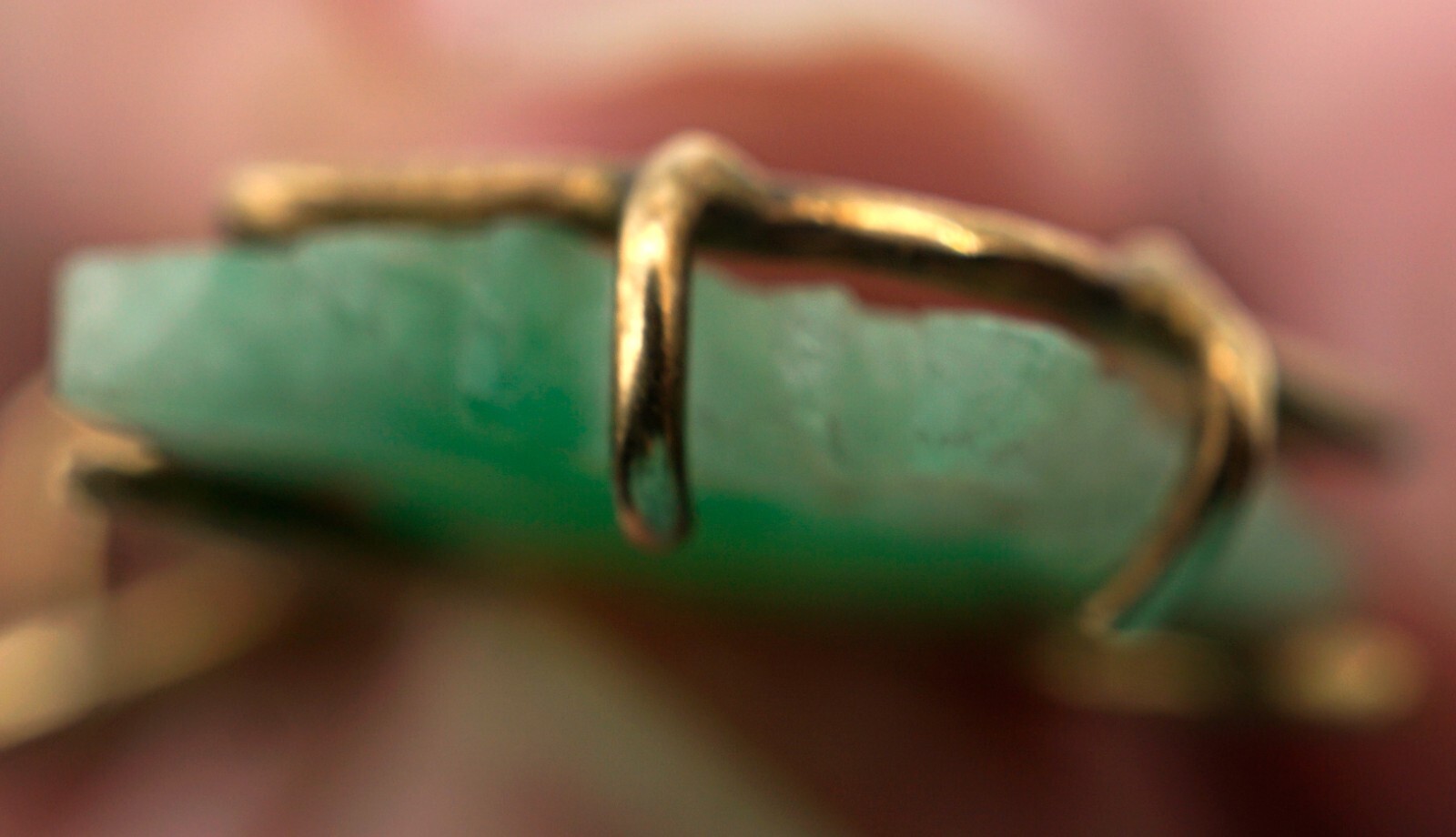 Vintage Green Jadeite Jade Pendant Pierced Floral Design in 14K Gold Setting
