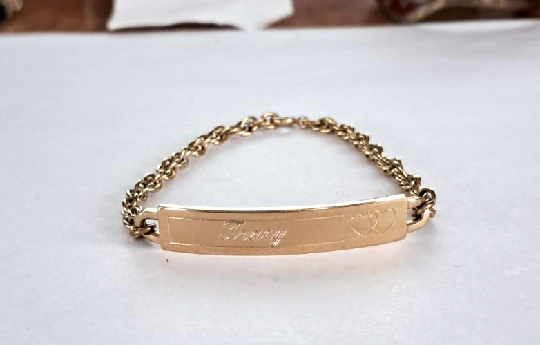 Vintage Speidel USA ID Identification Bracelet Tracy Gold Tone Hearts