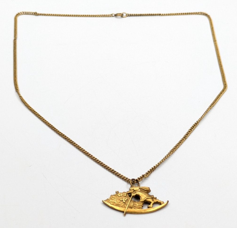 Vintage ALVA Museum Replicas Peter Rabbit Bunny Gondolier Pendant Necklace 24″