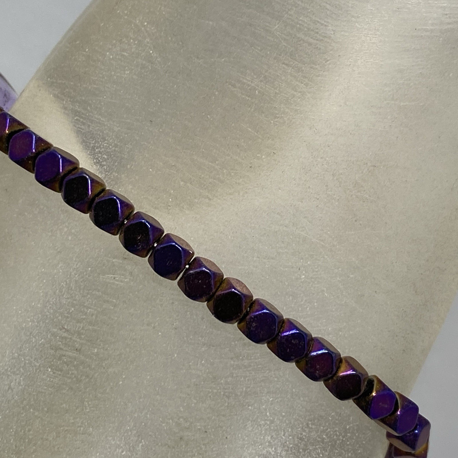 Purple Metallic Metal Beaded Bracelet Glass Faceted Round Center Stone 7.75″