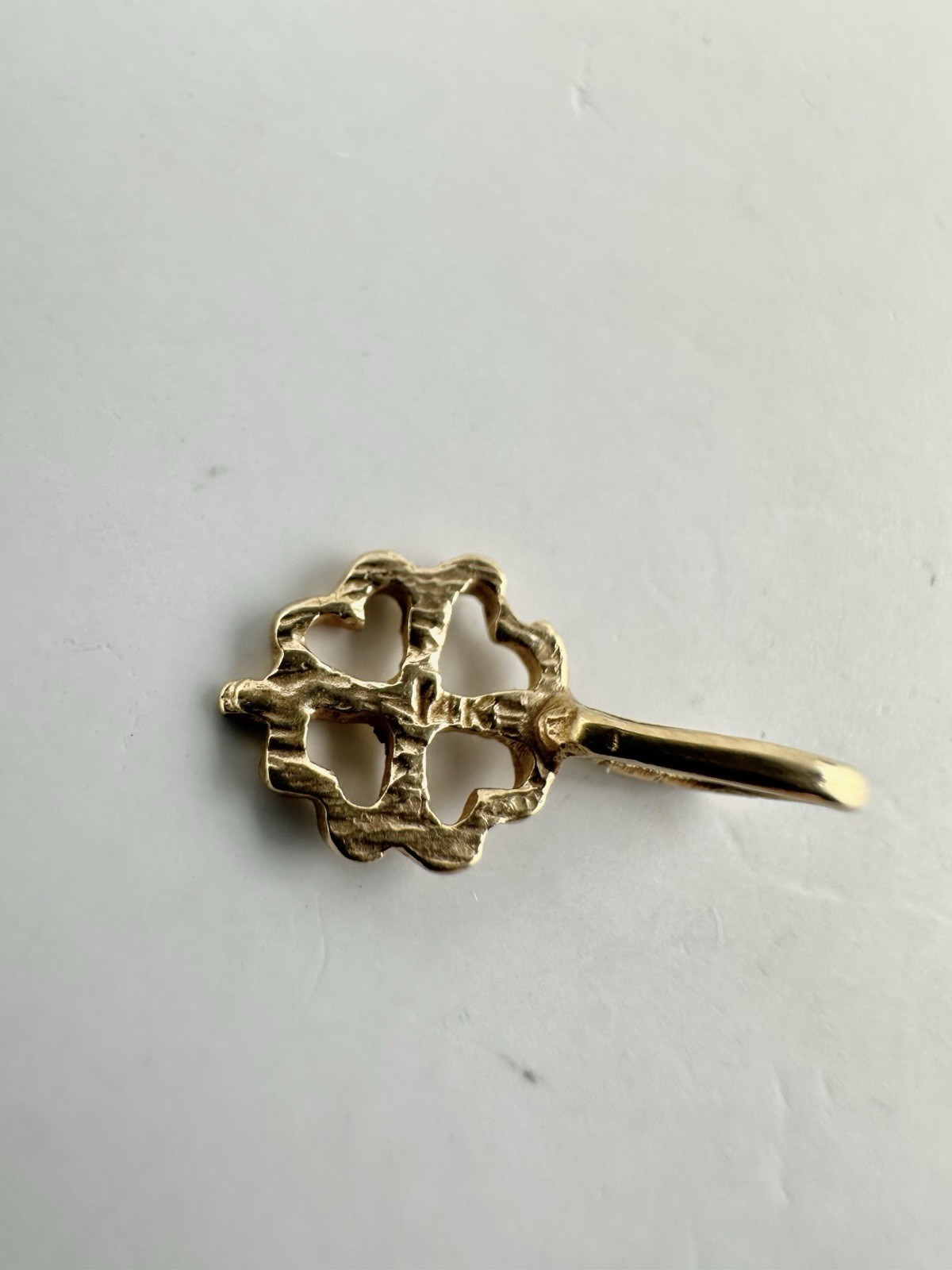 VTG 14k Yellow Gold Solid 4 Leaf Clover Heart Charm Pendant Signed Tiny Read