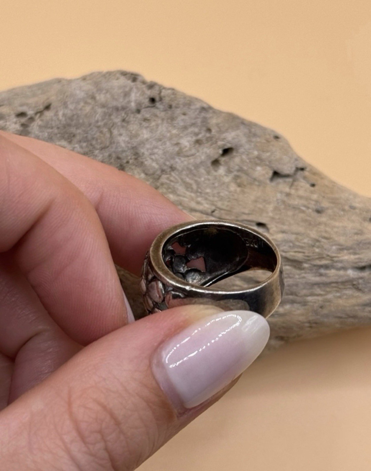 Vintage Textured Dome Sterling Silver Ring – Floral Pebble Design SIZE US 8