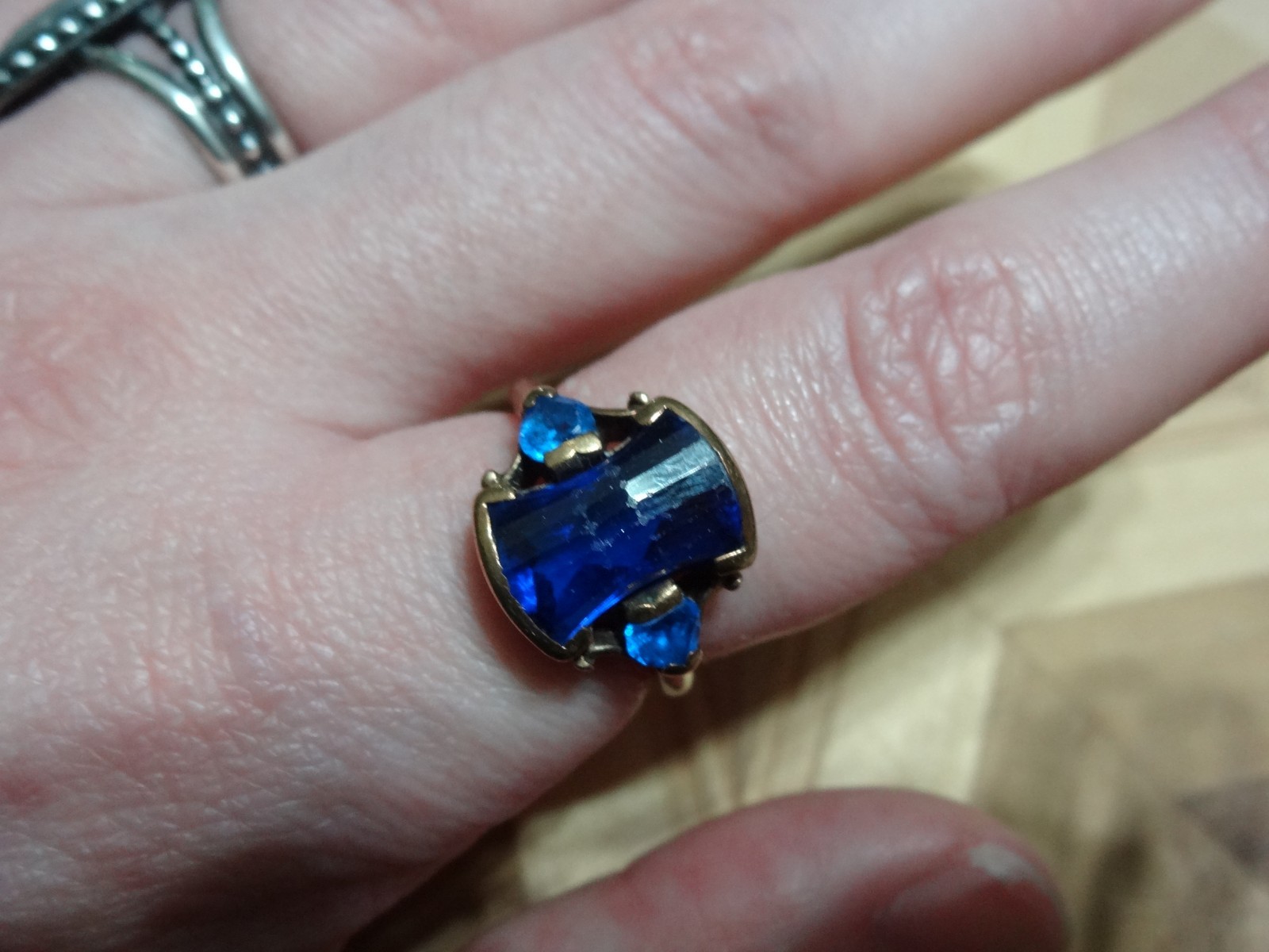 10k blue spinel art deco ring rectangle fancy cut size 8
