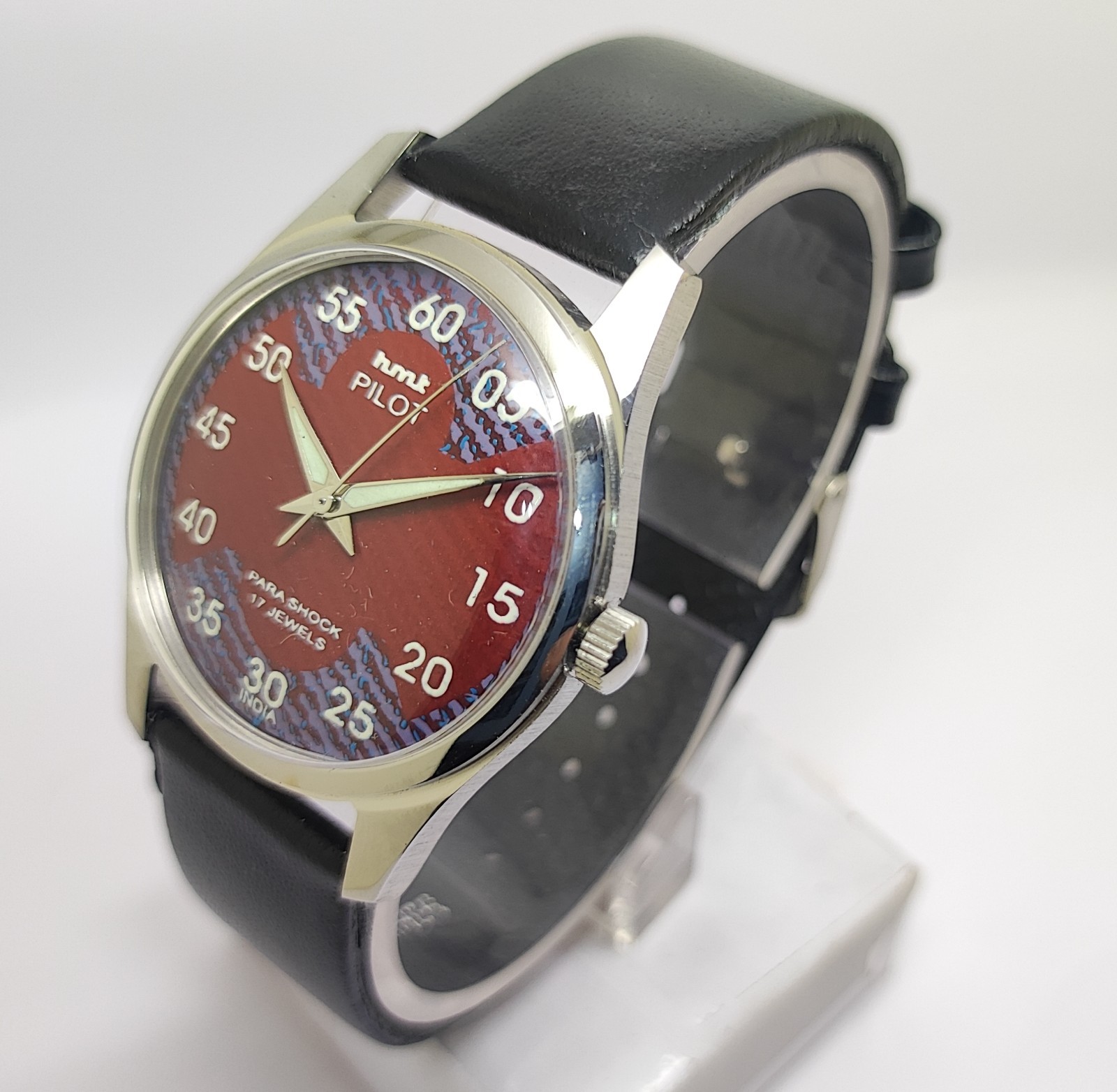 Vintage Hmt Pilot Red Dial 17 Jewels Para Shock Mechanical hand winding Watch