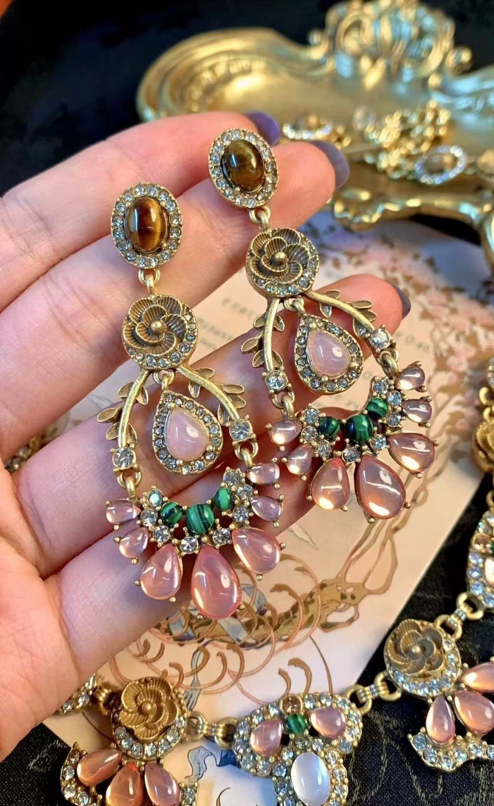 Vintage Baroque Jewelry Set Pink Crystal Necklace Earrings Gold Tone Floral