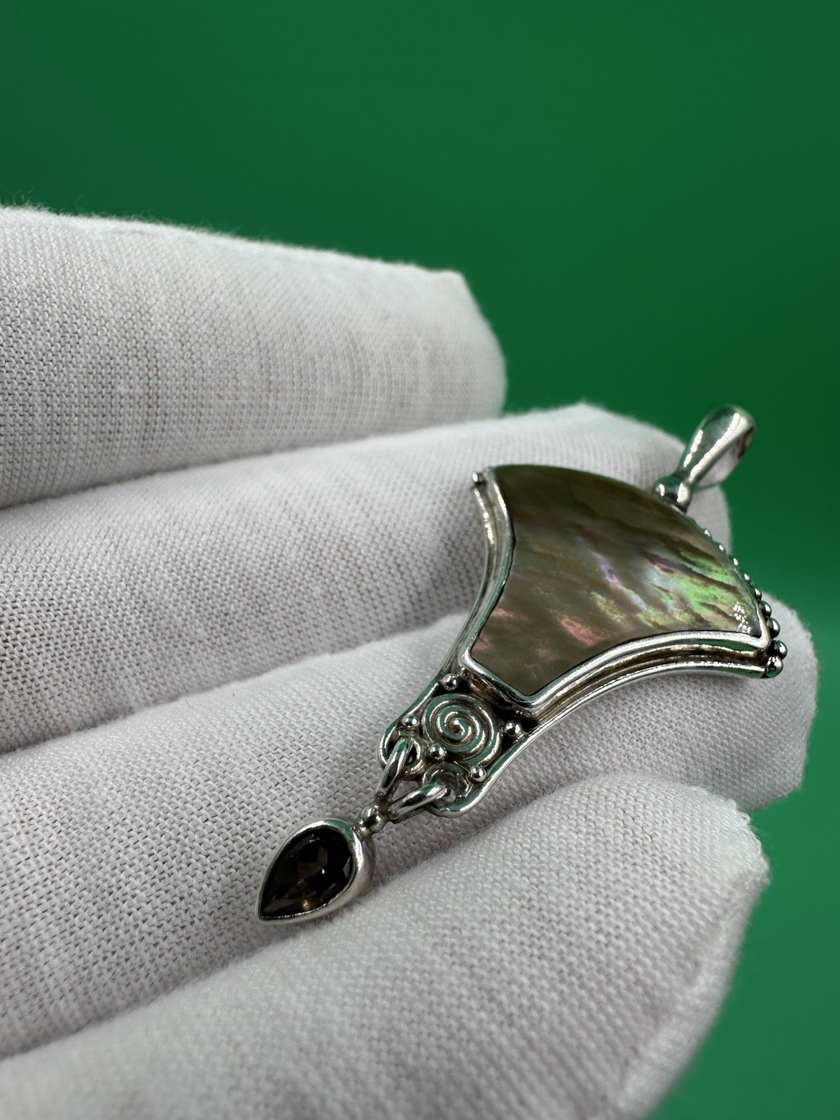 SAJEN 925 Sterling Vintage Abalone Shell Brown Quartz Gem Ornate Pendant