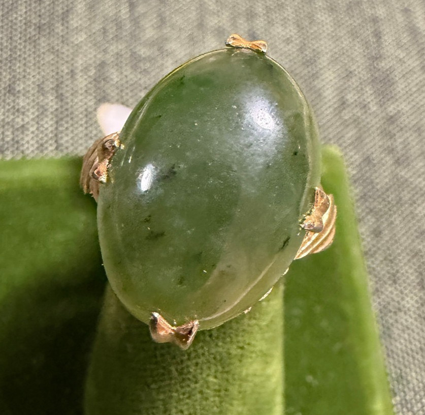 Vintage SOLID 14KT Gold Stamped Jade Ring Size 7 3.98g New Old Stock!