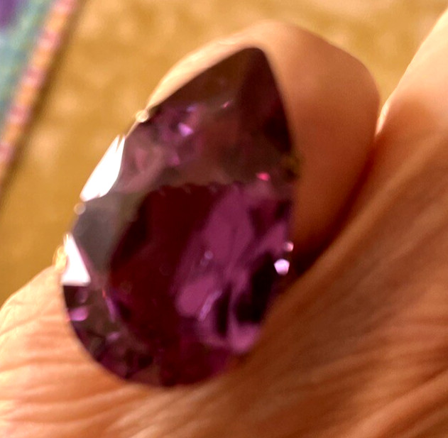 VTG 14K YELLOW GOLD ALEXANDRITE HANDMADE 7/8″x 3/8:”x 3/8′ TEAR DROP 4PRONG LRGE