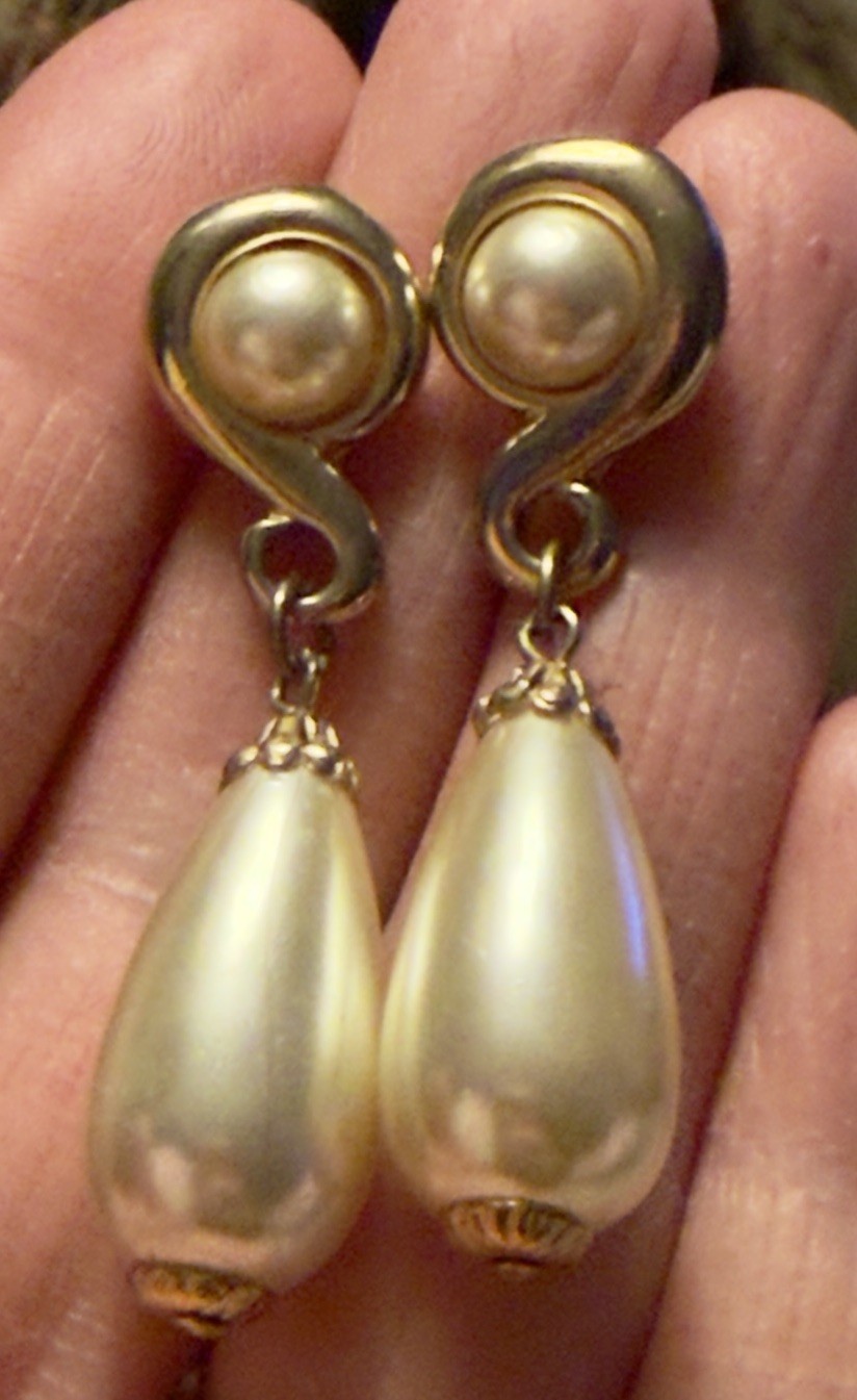VTG Gold Tone Dangle Faux Pearls Earrings LOT 2 Pierced Lobe LIGHTWEIGHT READ 2″