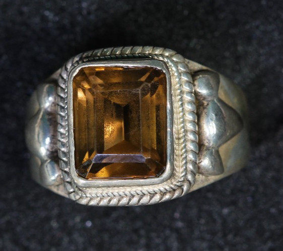 Vintage – Sterling Silver Ring – with Unknown Gemstone