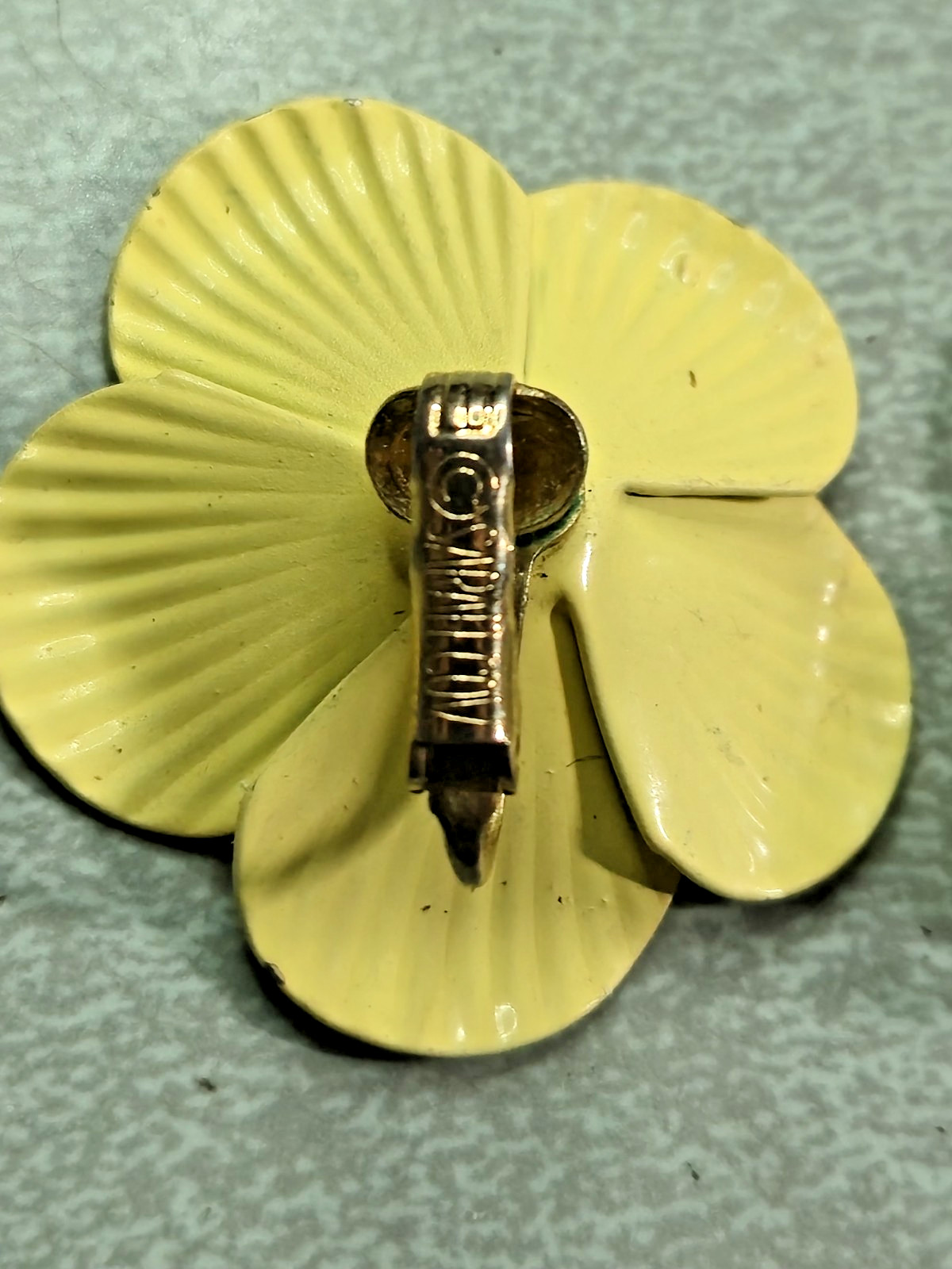 Vintage Sarah Coventry Enameled Yellow Primrose Flower Brooch and Earrings 1962