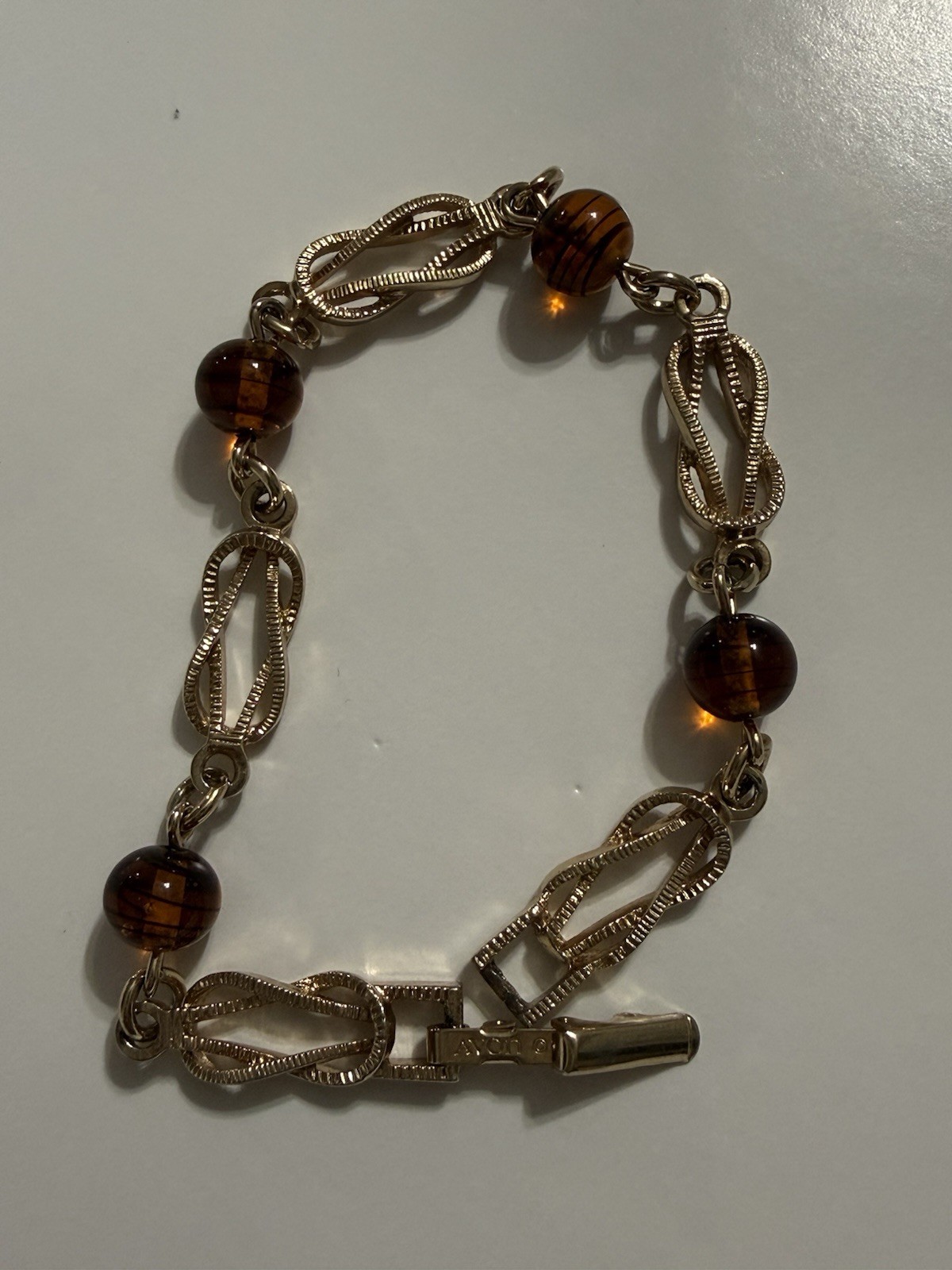 Vintage 90s Avon Gold Tone Amber Lucite Beaded Tortelle Bracelet Women’s Jewelry