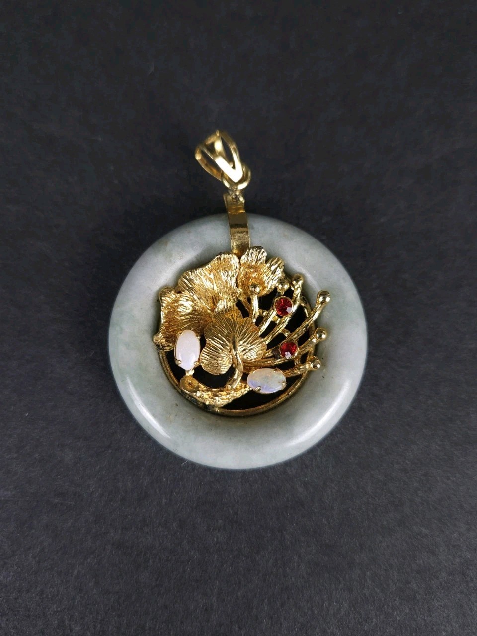 7mm Natural Jade Round Circular Goldtone Pendant