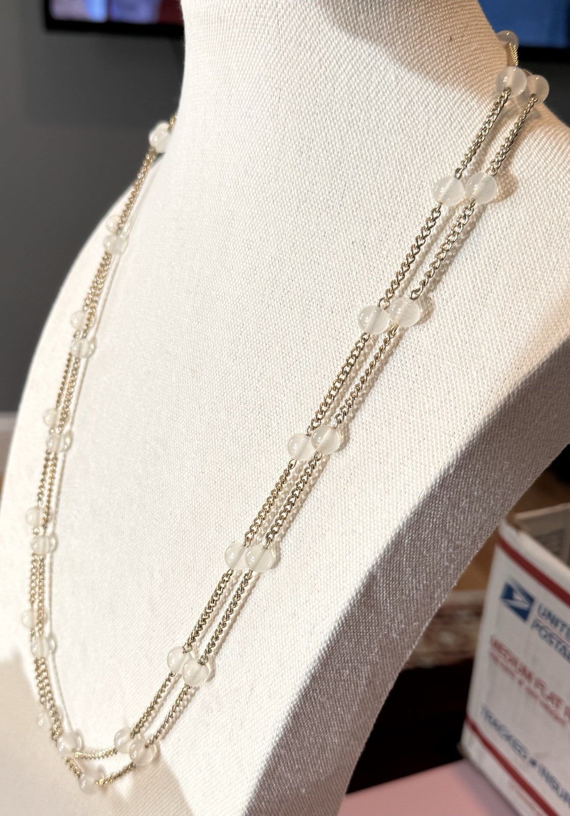 Beautiful Vintage Goldtone Chain & Frosted Glass Beads 52”