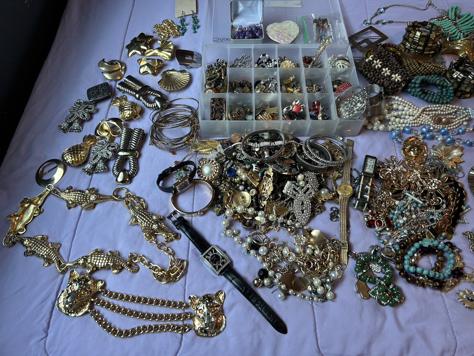 Vintage jewelry Lot