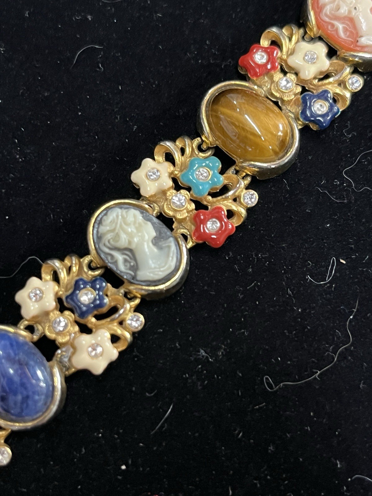 Camrose & Kross JBK Cameo Flower Stone Bracelet 7.25” Long AS IS For Repair