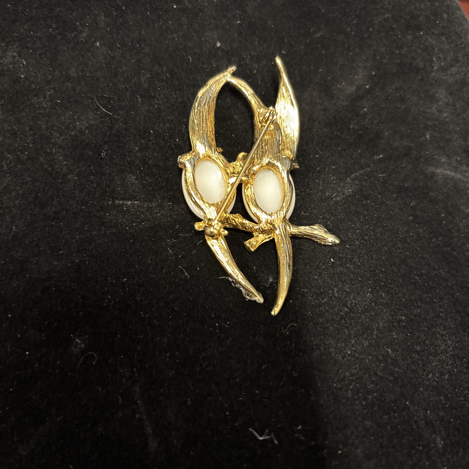 Vintage Pair of Birds Gold Pearl Rhinestone Brooch Pin 2.5” Faux Pearl