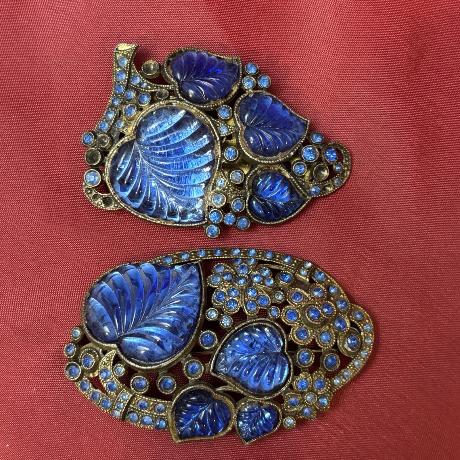Rare Little Nemo Blue Carved Glass Leaf Fur Clip Brooch Duo *