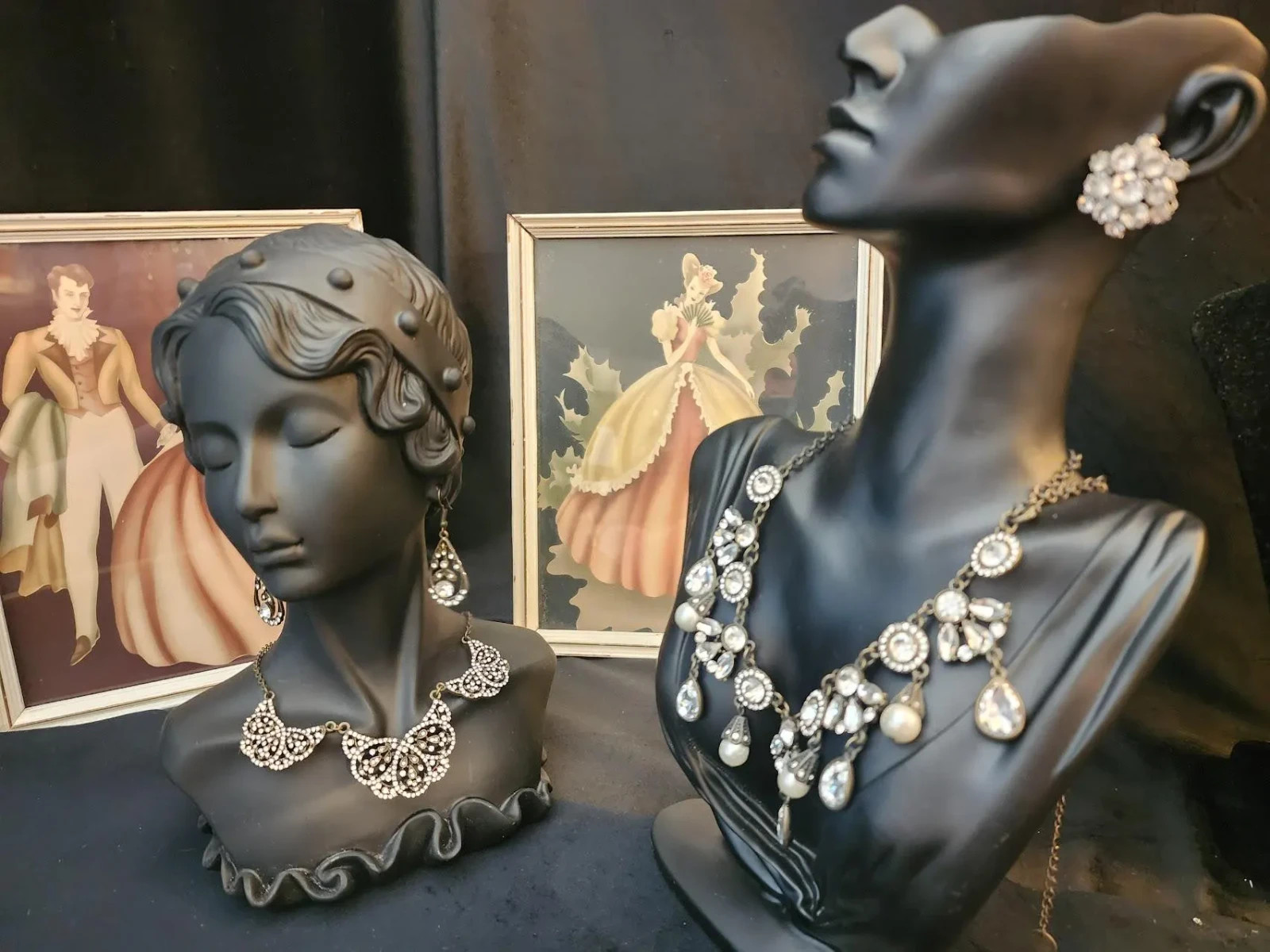 Vintage Rhinestone Filagree Bronze Jewelry Set