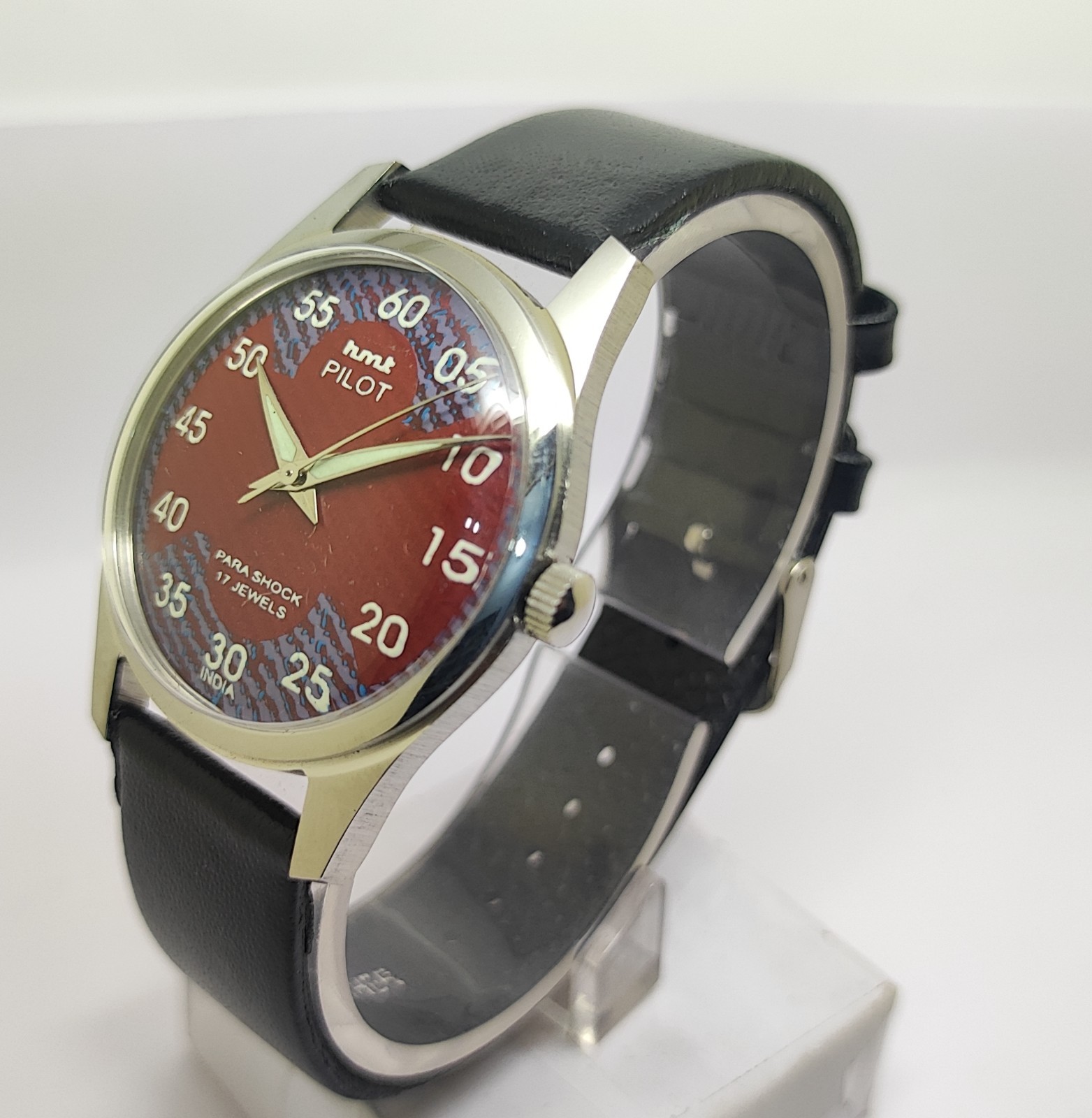 Vintage Hmt Pilot Red Dial 17 Jewels Para Shock Mechanical hand winding Watch