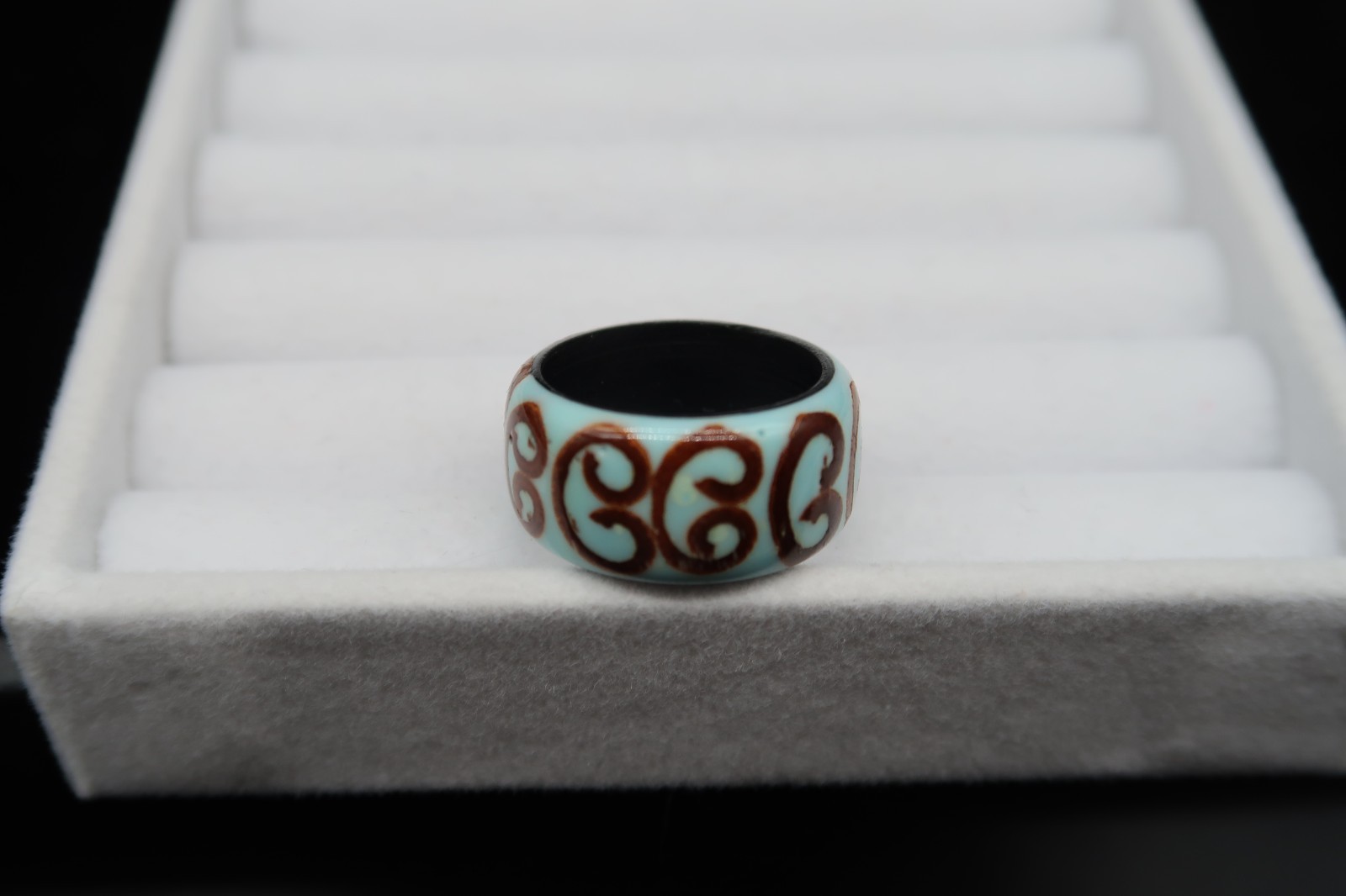 Vtg Enamel Over Acrylic Resin Ring Robin Egg Blue w/ Brown Swirl Accents Pretty