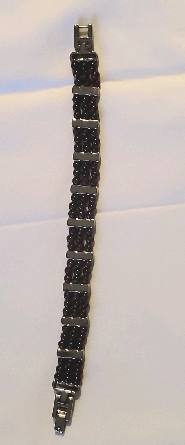 Vintage garnet beaded bracelet Silver Tone Metal 7.5” Marcasite