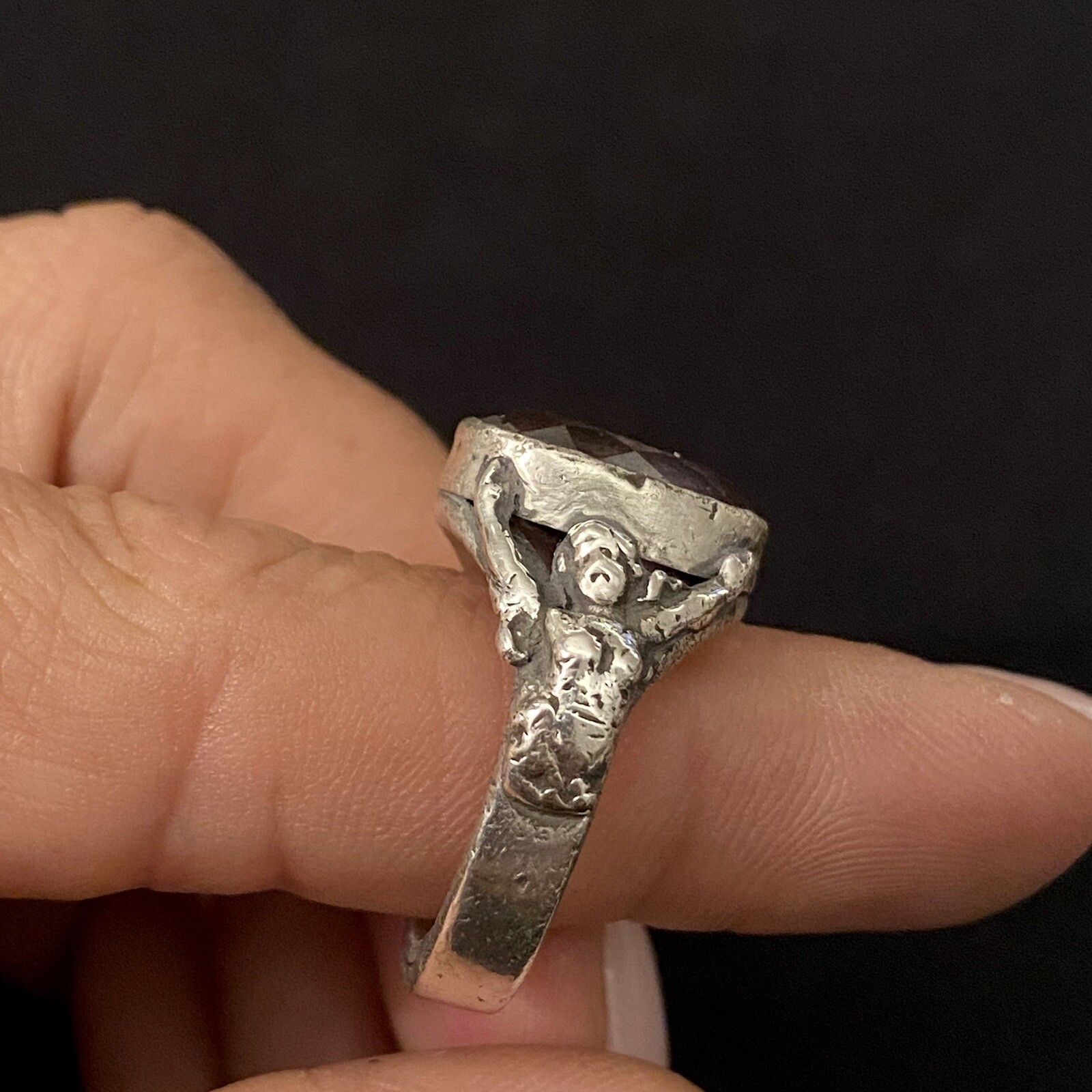 ARTISAN MADE ESTATE STERLING SILVER AMETHYST GODDESS DESIGN RING SZ 8 ADJUSTABLE