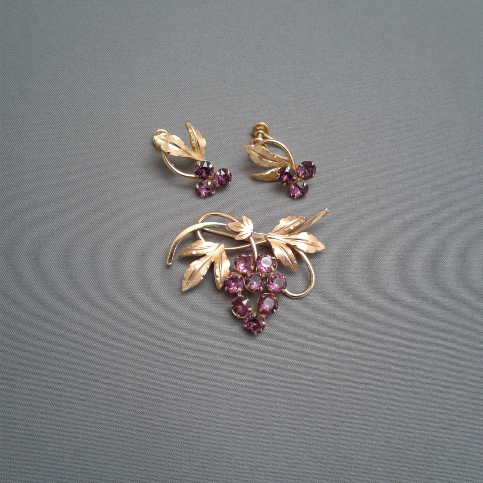 Vintage Amethyst Van Dell 12kt Goldfilled Pin and Earrings Set in Original Box