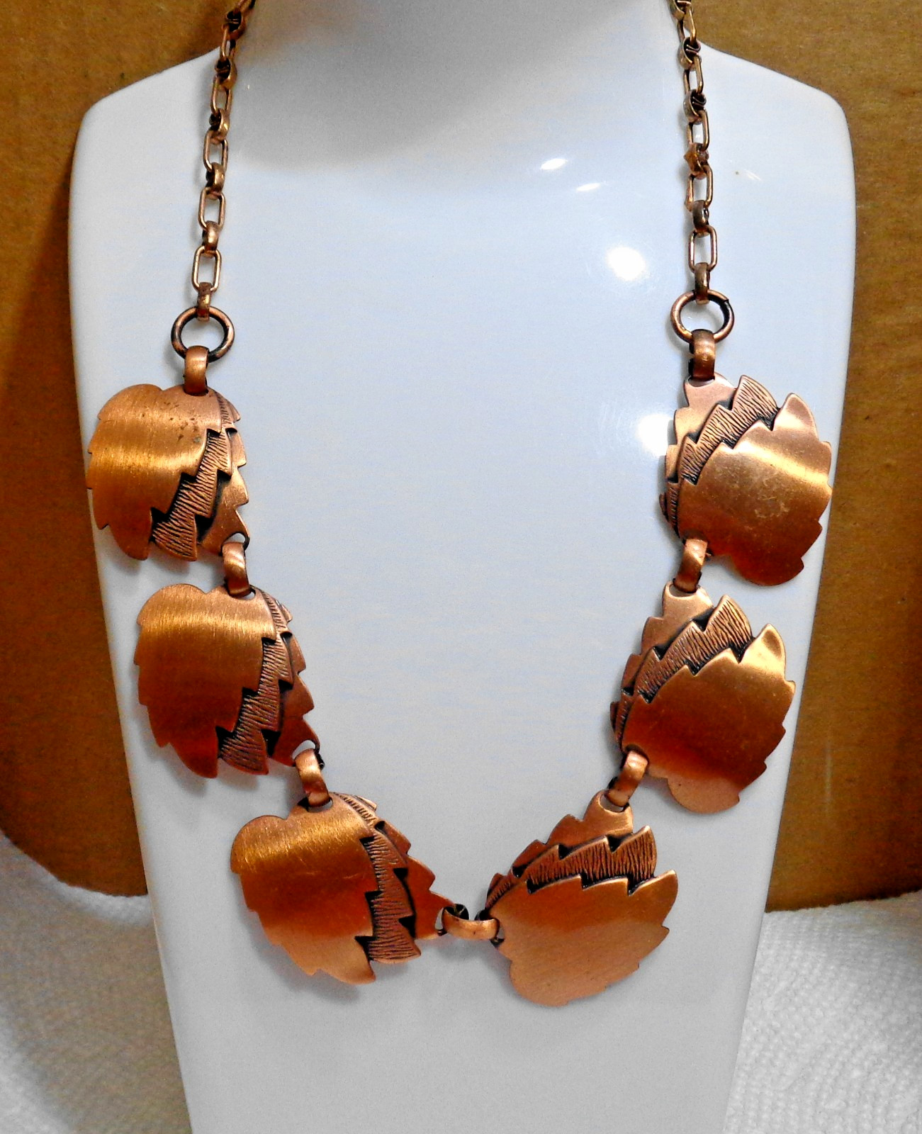 16 inch Vintage Solid Copper Renoir Triple Leaf Panels Necklace 1″ 31.6 grams