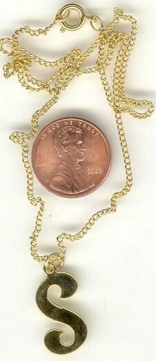 1 VINTAGE GOLD PLATED “S” INITIAL PENDANT 15.5″ CURB CHAIN NECKLACE T402