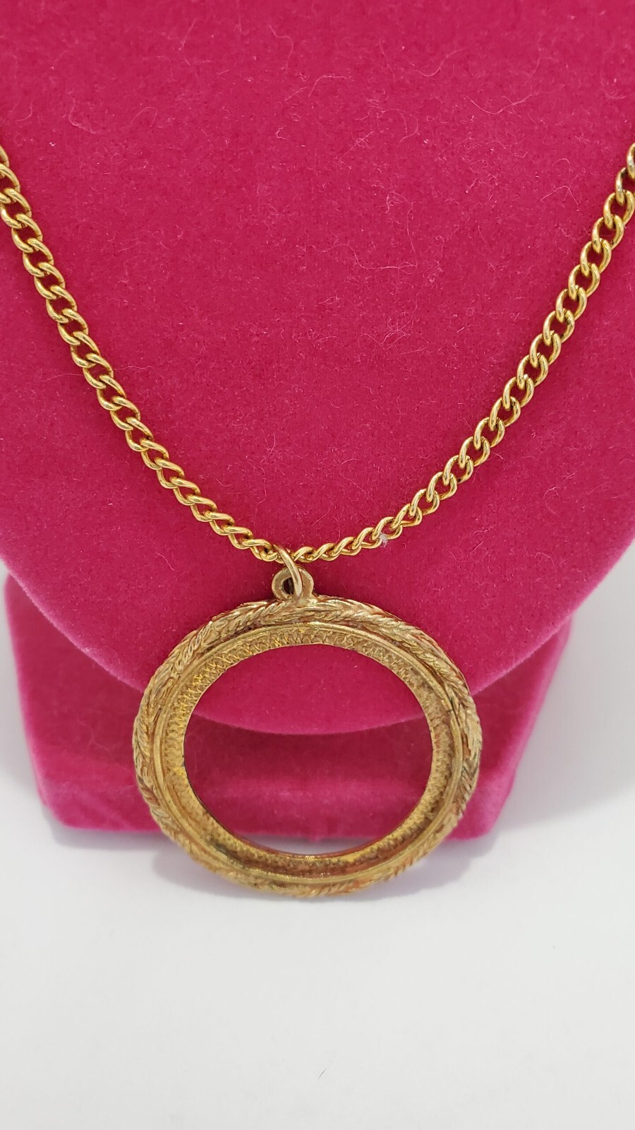 Long Golden Ring Pendant Necklace 1990s Retro Vintage Trendy